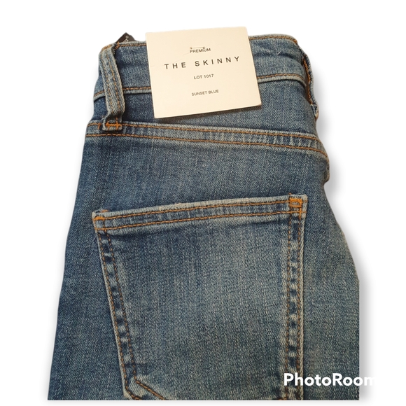 New Zara Jeans - Picture 3 of 4